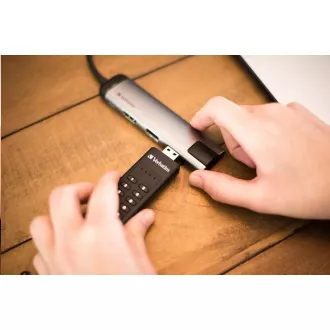VERBATIM USB 3.0 Drive 64 GB - Keypad Secure (R:160/W:140 MB/s) GDPR VERBATIM USB 3.0 Drive 64 GB - Keypad Secure (R:160/W:140 MB/s) GDPR