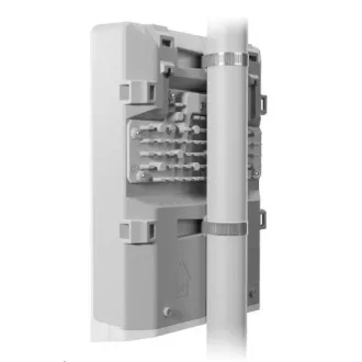 MikroTik CSS610-1Gi-7R-2S+OUT reverzný PoE switch, 8x Gigabit, 2x SFP+, 1x PoE out, 7x PoE in, 56Gbps