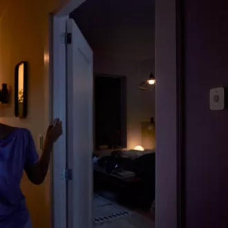 PHILIPS Hue Motion Sensor - senzor pohybu PHILIPS Hue Motion Sensor - senzor pohybu