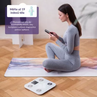 TrueLife FitScale W7 BT - Bioelektrická impedančná bluetooth váha - biela