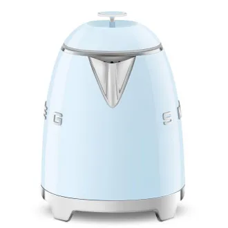 Smeg KLF05PBEU mini rýchlovarná kanvica, 0, 8 l / 3 šálky, 1400 W, štýl 50. rokov, pastelovo modrá Smeg KLF05PBEU mini rýchlovarná kanvica, 0, 8 l / 3 šálky, 1400 W, štýl 50. rokov, pastelovo modrá