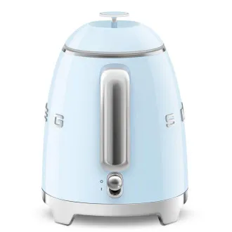 Smeg KLF05PBEU mini rýchlovarná kanvica, 0, 8 l / 3 šálky, 1400 W, štýl 50. rokov, pastelovo modrá Smeg KLF05PBEU mini rýchlovarná kanvica, 0, 8 l / 3 šálky, 1400 W, štýl 50. rokov, pastelovo modrá