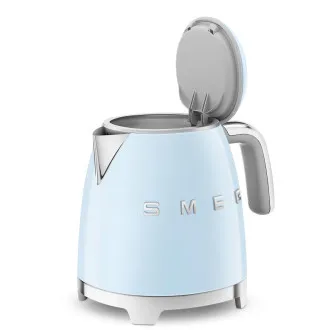Smeg KLF05PBEU mini rýchlovarná kanvica, 0, 8 l / 3 šálky, 1400 W, štýl 50. rokov, pastelovo modrá Smeg KLF05PBEU mini rýchlovarná kanvica, 0, 8 l / 3 šálky, 1400 W, štýl 50. rokov, pastelovo modrá