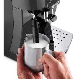 DeLonghi Magnifica Start ECAM 220.22.GB automatický kávovar, espresso, vstavaný mlynček, 1450 W, 15 bar, čierny DeLonghi Magnifica Start ECAM 220.22.GB automatický kávovar, espresso, vstavaný mlynček, 1450 W, 15 bar, čierny