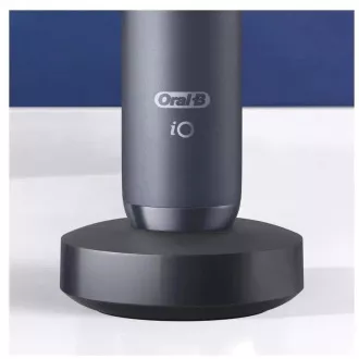 Oral-B iO7 Black Onyx elektrická zubná kefka, magnetická, 5 režimov, časovač, tlakový senzor, púzdro, čierny Oral-B iO7 Black Onyx elektrická zubná kefka, magnetická, 5 režimov, časovač, tlakový senzor, púzdro, čierny