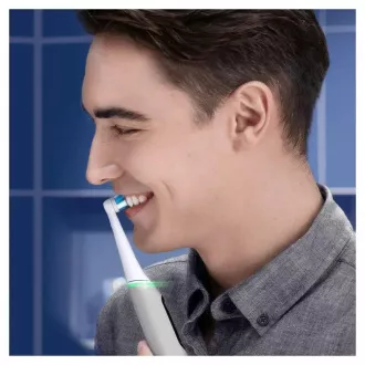Oral-B iO Series 6 Grey Opal elektrická zubná kefka, magnetická, 5 režimov, tlakový senzor, AI, púzdro