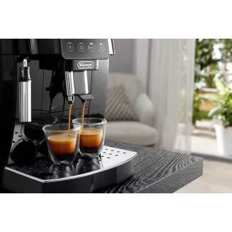 DeLonghi ECAM 220.21.B Magnifica Štart automatický kávovar, 1450 W, 15 bar, vstavaný mlynček, parná tryska, čierny DeLonghi ECAM 220.21.B Magnifica Štart automatický kávovar, 1450 W, 15 bar, vstavaný mlynček, parná tryska, čierny