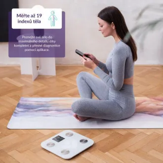 TrueLife FitScale W7 BT - Bioelektrická impedančná bluetooth váha - biela