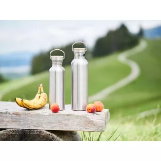 Pandoo Nerezová fľaša na vodu s bambusovým viečkom 750 ml Pandoo Nerezová fľaša na vodu s bambusovým viečkom 750 ml