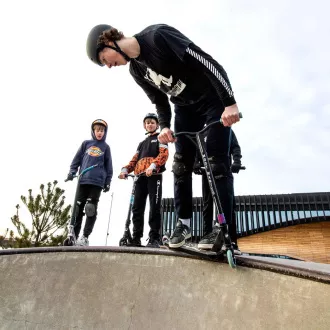 Freestyle kolobežka Story Bandit DOS Black Rainbow
