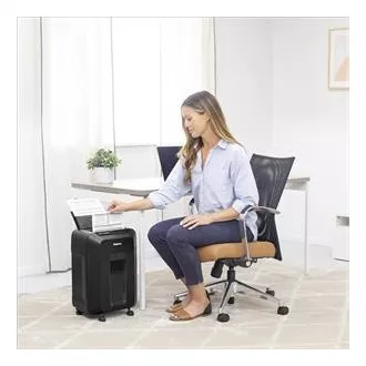 Fellowes Skartovač AutoMax 90 M - 90 listov/17L/Krížový rez Fellowes Skartovač AutoMax 90 M - 90 listov/17L/Krížový rez