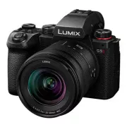Panasonic Lumix DC-S5 Mark II + Lumix S 20-60 mm f/3,5-5,6 Macro OIS + Lumix S 50 mm f/1,8 DSLM, 24,2 Mpx, čierna