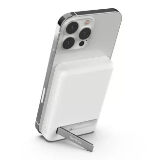 Belkin BOOST CHARGE™ MagSafe Magnetická Bezdrôtová PowerBanka so stojanom, 5000mAh, biela