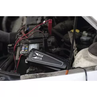 Emos EE04A inteligentná nabíjačka autobatérií a olovených akumulátorov 12V/6V