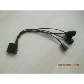 XPG kábel 1x 4pin na 2x3pin 5V alebo 2x 12V XPG kábel 1x 4pin na 2x3pin 5V alebo 2x 12V