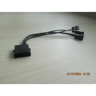 XPG kábel 1x 4pin na 2x3pin 5V alebo 2x 12V XPG kábel 1x 4pin na 2x3pin 5V alebo 2x 12V