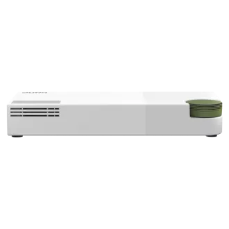 QNAP riadený switch QSW-M2108-2C (8x 2,5GbE RJ45 a 2x kombinované 10GbE SFP+ / RJ-45)