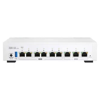 QNAP SD-WAN router QHora-322 (4jadrový procesor, 4GB DDR4 RAM, 6x 2,5GbE, 3x 10GbE, 1x USB 3.2 Gen1)