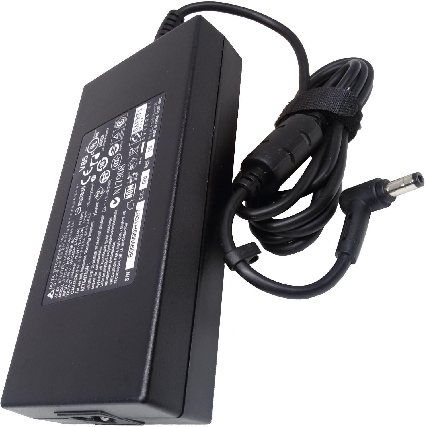 Fotografia produktu: Napájací adaptér MSI 180W (vr. sieť. šnúry)