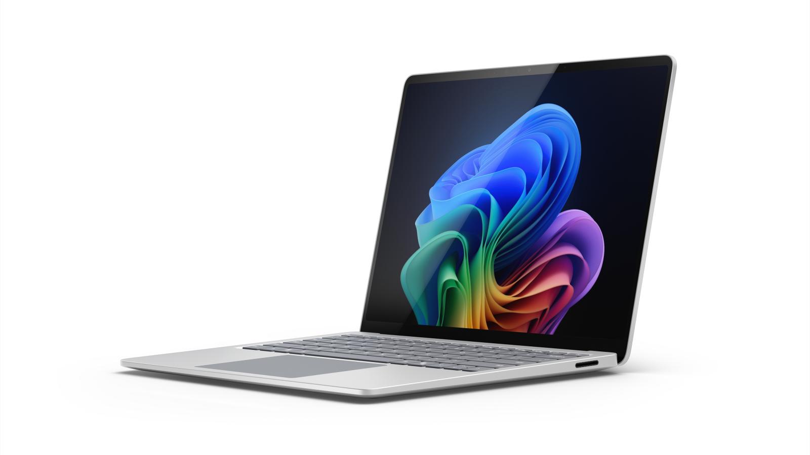 Fotografia produktu: Microsoft Surface Laptop 13.8" (7. edícia)/U7-268V/13,8"/2304x1536/T/32GB/1TB/Intel int/W11P/Platinum
